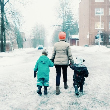 Bersama Oma saat dikunjungi 