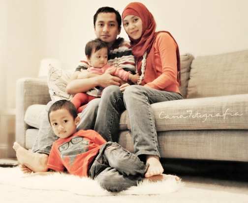 Foto keluarga di penghujung tahun 2013