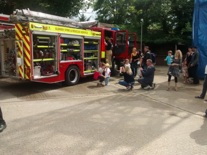 Foto 12. Open day Fire Station berarti anak-anak boleh naik truk pemadam kebakaran