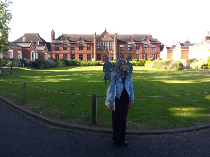 Foto 15. Foto di depan Strodes College, egham