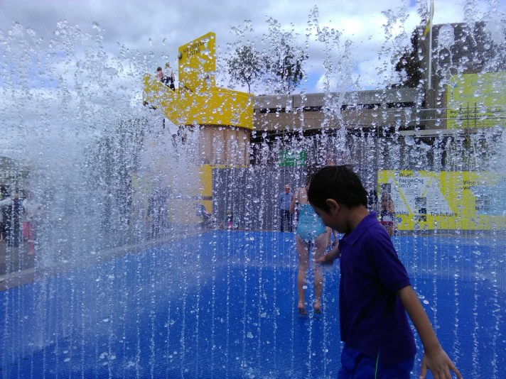 Main Air Mancur di Southbank